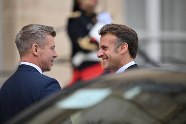 Emmanuel Macron - Peter Magyar meeting in Paris PARIS, FRANCE - JUNE 03: French President Emmanuel Macron (R) welcomes Hungarian Prime Minister Peter Magyar (L) at the Elysee Presidential Palace in Paris, France on June 03, 2026. Mustafa Yalcin Anadolu Paris France. Editorial use only. Please get in touch for any other usage.  Copyright: x2026xAnadoluxMustafaxYalcinx