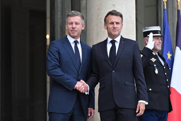 Emmanuel Macron welcomes Peter Magyar at the Elysee FA French President Emmanuel Macron welcomes Prime Minister of Hungary, Peter Magyar at the Elysee Palace in Paris on June 3, 2026. Photo by Firas Abdullah ABACAPRESS.COM Paris Ile-de-France France  Copyright: xAbdullahxFiras ABACAx