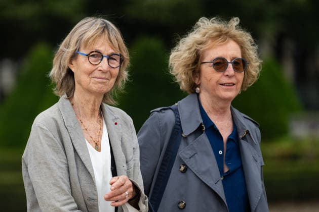 National Tribute To Late French Philosopher And Sociologist Edgar Morin - Paris French former minister of culture Francoise Nyssen and French former minister of labour Muriel Penicaud attending a national tribute to late French philosopher and sociologist Edgar Morin at the Hotel des Invalides in Paris on June 2, 2026. Edgar Morin has died at the age of 104, on May 29, 2026. Photo by Alexis Jumeau ABACAPRESS.COM Paris France  Copyright: xJumeauxAlexis ABACAx
