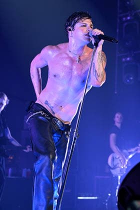 HOLLYWOOD FL - JUNE 02: Yungblud performs during The Idols World Tour at Hard Rock Live at the Seminole Hard Rock Hotel & Casino on June 2, 2026 in Hollywood, Florida. Copyright: xmpi04 MediaPunchx