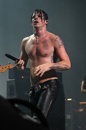 HOLLYWOOD FL - JUNE 02: Yungblud performs during The Idols World Tour at Hard Rock Live at the Seminole Hard Rock Hotel & Casino on June 2, 2026 in Hollywood, Florida. Copyright: xmpi04 MediaPunchx