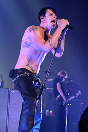HOLLYWOOD FL - JUNE 02: Yungblud performs during The Idols World Tour at Hard Rock Live at the Seminole Hard Rock Hotel & Casino on June 2, 2026 in Hollywood, Florida. Copyright: xmpi04 MediaPunchx