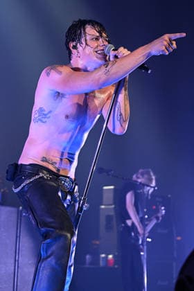 HOLLYWOOD FL - JUNE 02: Yungblud performs during The Idols World Tour at Hard Rock Live at the Seminole Hard Rock Hotel & Casino on June 2, 2026 in Hollywood, Florida. Copyright: xmpi04 MediaPunchx