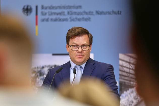 News Bilder des Tages Berlin, Deutschland, 03.06.2026: Umweltministerium: Pressestatement: Aktionsprogramm Nationale Kreislaufwirtschaftsstrategie: Bundesminister für Umwelt, Klimaschutz, Naturschutz und nukleare Sicherheit Carsten Schneider (SPD) *** Berlin, Germany, 03 06 2026 Ministry of the Environment Press statement Action program National Circular Economy Strategy Federal Minister for the Environment, Climate Protection, Nature Conservation and Nuclear Safety Carsten Schneider SPD Copyright: xdtsxNachrichtenagenturx dts_121850