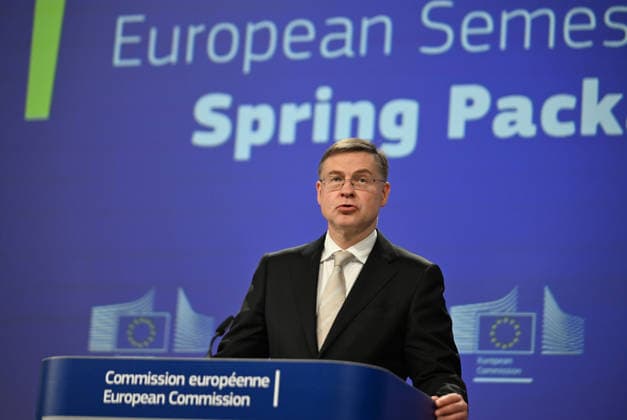 EU Commission Vice-President Minzatu and Commissioner Dombrovskis hold press conference BRUSSELS, BELGIUM - JUNE 03: European Commissioner for Economy Valdis Dombrovskis holds a joint press conference with European Commission Executive Vice-President for Social Rights, Skills, Quality Jobs and Preparedness Roxana Minzatu (not seen) on the European Union s 2026 Spring Package in Brussels, Belgium, on June 03, 2026. Dursun Aydemir Anadolu Brussels Belgium. Editorial use only. Please get in touch for any other usage.  Copyright: x2026xAnadoluxDursunxAydemirx