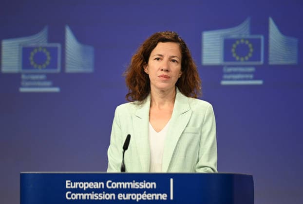EU Commission Vice-President Minzatu and Commissioner Dombrovskis hold press conference BRUSSELS, BELGIUM - JUNE 03: European Commission Executive Vice-President for Social Rights, Skills, Quality Jobs and Preparedness Roxana Minzatu holds a joint press conference with and European Commissioner for Economy Valdis Dombrovskis (not seen) on the European Union s 2026 Spring Package in Brussels, Belgium, on June 3, 2026. Dursun Aydemir Anadolu Brussels Belgium. Editorial use only. Please get in touch for any other usage.  Copyright: x2026xAnadoluxDursunxAydemirx