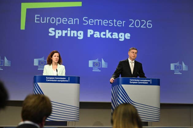 EU Commission Vice-President Minzatu and Commissioner Dombrovskis hold press conference BRUSSELS, BELGIUM - JUNE 03: European Commission Executive Vice-President for Social Rights, Skills, Quality Jobs and Preparedness Roxana Minzatu (L) and European Commissioner for Economy Valdis Dombrovskis (R) hold a joint press conference on the European Union s 2026 Spring Package in Brussels, Belgium, on June 3, 2026. Dursun Aydemir Anadolu Brussels Belgium. Editorial use only. Please get in touch for any other usage.  Copyright: x2026xAnadoluxDursunxAydemirx