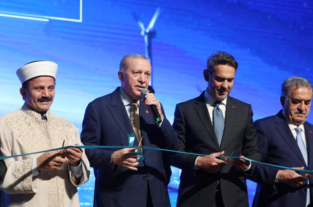 2025 Renewable Energy Investments Mass Opening Ceremony ANKARA, TURKIYE - JUNE 03: (----EDITORIAL USE ONLY MANDATORY CREDIT - TURKISH PRESIDENCY MUSTAFA KAMACI HANDOUT - NO MARKETING NO ADVERTISING CAMPAIGNS - DISTRIBUTED AS A SERVICE TO CLIENTS----) Turkish President Recep Tayyip Erdogan (2nd L) attends the 2025 Renewable Energy Investments Mass Opening Ceremony at the Bestepe Millet Congress and Culture Center in Ankara, Turkiye on June 3, 2026. Turkish Minister of Energy and Natural Resources, Alparslan Bayraktar (2nd R) also attended the ceremony. TUR Presidency Mustafa Kamaci Anadolu Ankara Turkey. Editorial use only. Please get in touch for any other usage.  Copyright: x2026xAnadoluxTURxPresidencyx xMustafaxKamacix