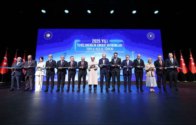 2025 Renewable Energy Investments Mass Opening Ceremony ANKARA, TURKIYE - JUNE 03: (----EDITORIAL USE ONLY MANDATORY CREDIT - TURKISH PRESIDENCY MURAT CETINMUHURDAR HANDOUT - NO MARKETING NO ADVERTISING CAMPAIGNS - DISTRIBUTED AS A SERVICE TO CLIENTS----) Turkish President Recep Tayyip Erdogan attends the 2025 Renewable Energy Investments Mass Opening Ceremony at the Bestepe Nations Congress and Culture Center in Ankara, Turkiye on June 3, 2026. Turkish Minister of Energy and Natural Resources, Alparslan Bayraktar also attended the ceremony. TUR Presidency Murat Cetinmuhurdar Handout Anadolu Ankara Turkey. Editorial use only. Please get in touch for any other usage.  Copyright: x2026xAnadoluxTURxPresidency MuratxCetinmuhurdarx xHandoutx