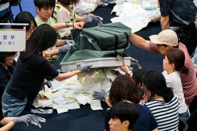 June 3, 2026, Seoul, South Korea: Poll workers count ballots after the conclusion of voting in South KoreaÃ¢â‚¬â ¢s local elections on Wednesday, June 3, 2026 in Seoul, South Korea. Seoul South Korea  - ZUMAh163 20260603_znp_h163_032 Copyright: xJintakxHanx