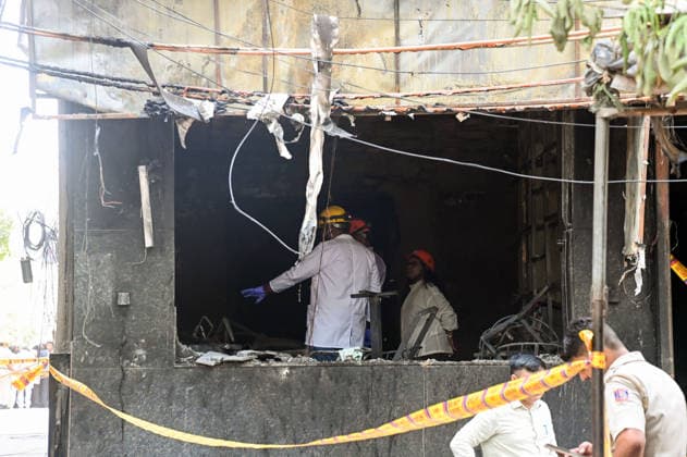 A forensic team at a site fire in a restaurant at Malviya Nagar New Delhi, Jun 03 (ANI): A forensic team at a site fire in a restaurant at Malviya Nagar, in New Delhi on Wednesday. 21 people died so far. NEW DELHI Delhi India Copyright: xANIx ANI_20260603200