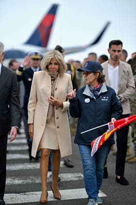 Brigitte Macron And Charles Kushner Welcome American Veterans At D-Day Anniversary - Deauville Brigitte Macron and United States Ambassador to France Charles Kushner attend the 82nd anniversary of the D-Day landings at Deauville Airport to welcome American veterans in Deauville, France on June 3, 2026. Photo by Franck Castel ABACAPRESS.COM Deauville France  Copyright: xCastelxFranck ABACAx