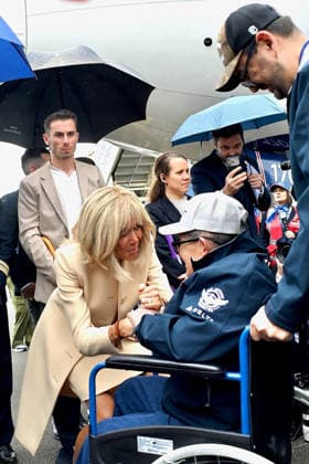 Brigitte Macron And Charles Kushner Welcome American Veterans At D-Day Anniversary - Deauville Brigitte Macron and United States Ambassador to France Charles Kushner attend the 82nd anniversary of the D-Day landings at Deauville Airport to welcome American veterans in Deauville, France on June 3, 2026. Photo by Franck Castel ABACAPRESS.COM Deauville France  Copyright: xCastelxFranck ABACAx