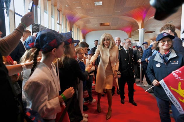 Brigitte Macron And Charles Kushner Welcome American Veterans At D-Day Anniversary - Deauville Brigitte Macron and United States Ambassador to France Charles Kushner attend the 82nd anniversary of the D-Day landings at Deauville Airport to welcome American veterans in Deauville, France on June 3, 2026. Photo by Franck Castel ABACAPRESS.COM Deauville France  Copyright: xCastelxFranck ABACAx