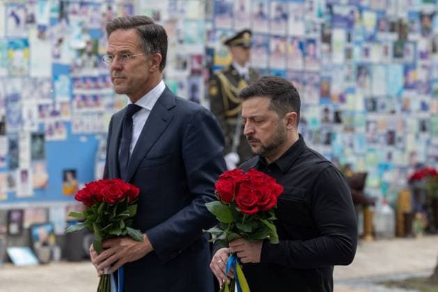 Ukrainian President Volodymyr Zelensky and NATO Secretary General Mark Rutte lay wreaths at the Remembrance Wall near St. Michael s Cathedral in Kyiv Ukrainian President Volodymyr Zelensky and NATO Secretary General Mark Rutte lay wreaths at the Remembrance Wall near St. Michael s Cathedral in Kyiv, Ukraine, June 3, 2026. Photo by PRESIDENT OF UKRAINE apaimages Ukraine Ukraine Ukraine 030626_Ukraine_UPO_00(14).jpeg Copyright: xapaimagesxPRESIDENTxOFxUKRAINEx xapaimagesx