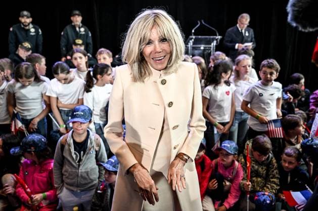 82nd anniversary of D-Day PHOTOPQR OUEST FRANCE Martin ROCHE Deauville 03 06 2026 On Wednesday, June 3, 2026, for the 82nd anniversary of the Normandy landings, 25 veterans landed at Deauville Airport Calvados, Normandy They were welcomed by First Lady Brigitte Macron and American Ambassador to France Charles Kushner ici Brigitte Macron Photographe Martin ROCHE Ouest France Deauville, Normandy, France, On Wednesday, June 3, 2026, for the 82nd anniversary of the Normandy landings, 25 veterans landed at Deauville Airport Calvados, Normandy They were welcomed by First Lady Brigitte Macron and the American ambassador to France Deauville FRANCE France  Copyright: xPHOTOPQR OUESTxFRANCE MAXPPPxMartinxROCHEx 20260603OFR1435 20260603OFR1435