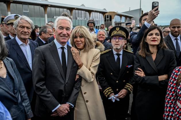82e anniversaire du Débarquement PHOTOPQR OUEST FRANCE Martin ROCHE Deauville 03 06 2026 Ce mercredi 3 juin 2026 pour ce 82e anniversaire du Débarquement en Normandie , 25 vétérans ont atteri à laéroport de Deauville Calvados Normandie Il ont été accueillis par la première dame Brigitte Macron et lambassadeur américain en France Charles Kushner ici Charles Kushner et Brigitte Macron Photographe Martin ROCHE Ouest France Deauville, Normandy, France, On Wednesday, June 3, 2026, for the 82nd anniversary of the Normandy landings, 25 veterans landed at Deauville Airport Calvados, Normandy They were welcomed by First Lady Brigitte Macron and the American ambassador to France Deauville FRANCE France  Copyright: xPHOTOPQR OUESTxFRANCE MAXPPPxMartinxROCHEx 20260603OFR1481 20260603OFR1481