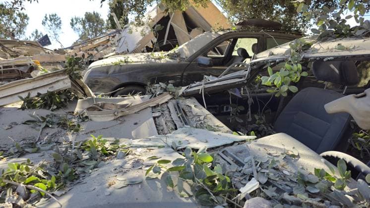 Israeli attacks continue on southern Lebanon despite the ceasefire NABATIEH, LEBANON - JUNE 3: A view of damaged vehicles in the area following the Israeli airstrike, violating the ceasefire agreement in Houmine town of Nabatieh, Lebanon on June 3, 2026. Mohamad Zanaty Anadolu Nabatieh Lebanon. Editorial use only. Please get in touch for any other usage.  Copyright: x2026xAnadoluxMohamadxZanatyx