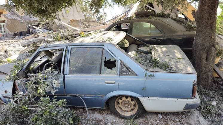 Israeli attacks continue on southern Lebanon despite the ceasefire NABATIEH, LEBANON - JUNE 3: A view of damaged vehicles in the area following the Israeli airstrike, violating the ceasefire agreement in Houmine town of Nabatieh, Lebanon on June 3, 2026. Mohamad Zanaty Anadolu Nabatieh Lebanon. Editorial use only. Please get in touch for any other usage.  Copyright: x2026xAnadoluxMohamadxZanatyx