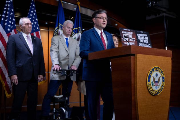 House GOP Presser WASHINGTON, DC - JUNE 3: Speaker of the House Mike Johnson (R-LA) speaks at a press conference with other members of House Republican leadership at the U.S. Capitol in Washington, DC on June 3, 2026. Nathan Posner Anadolu Washington DC United States. Editorial use only. Please get in touch for any other usage.  Copyright: x2026xAnadoluxNathanxPosnerx