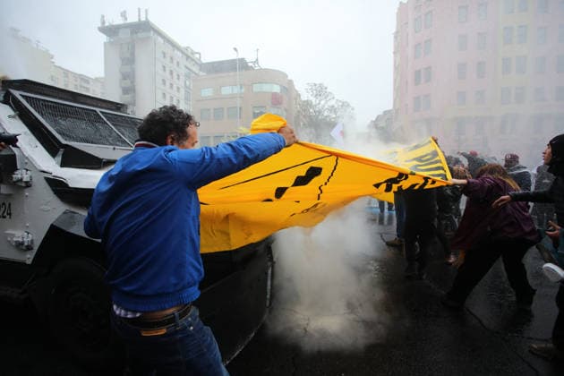 Santiago, June 3, 2026 The Chilean Student Confederation calls for a national strike day, with a march from Plaza Baquedano Jonnathan Oyarzun Aton Chile, Aton 1161824  Copyright: JONNATHANxOYARZUN ATONxCHILE