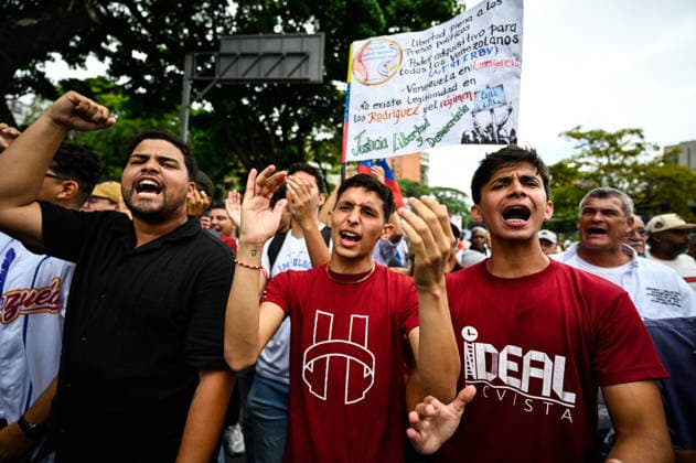 Protesters in Venezuela demand higher wages and presidential elections CARACAS, VENEZUELA - JUNE 3: Public sector workers, students, and relatives of political prisoners march toward the U.S. Embassy to demand higher wages, decent working conditions, the release of political prisoners, and the calling of presidential elections in Caracas, Venezuela, June 3, 2026. Maxwell Briceno Anadolu Caracas Venezuela. Editorial use only. Please get in touch for any other usage.  Copyright: x2026xAnadoluxMaxwellxBricenox