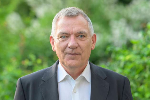 v.l.: Jan van Aken, Die Linke (Parteivorsitzender), GER, Berlin, Studio, zu Gast bei Maischberger, politische Talkshow, TV, Format, mit Moderatorin Sandra Maischberger, Das Erste, aus Adlershof Am Studio 20, 03.06. 2026, *** v l Jan van Aken, Die Linke Party Chairman , GER, Berlin, Studio, guest on Maischberger, political talk show, TV, format, with presenter Sandra Maischberger, Das Erste, from Adlershof Am Studio 20, 03 06 2026, Copyright: HMBxMedia UwexKoch