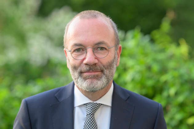 v.l.: Manfred Weber, CSU (Parteivorsitzender der Europäischen Volkspartei), GER, Berlin, Studio, zu Gast bei Maischberger, politische Talkshow, TV, Format, mit Moderatorin Sandra Maischberger, Das Erste, aus Adlershof Am Studio 20, 03.06. 2026, *** v l Manfred Weber, CSU Party Chairman of the European Peoples Party , GER, Berlin, Studio, as a guest on Maischberger, political talk show, TV, format, with presenter Sandra Maischberger, Das Erste, from Adlershof Am Studio 20, 03 06 2026, Copyright: HMBxMedia UwexKoch