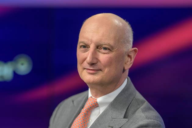 v.l.: Nikolas Stihl (Aufsichtsratschef der Firma Stihl), GER, Berlin, Studio, zu Gast bei Maischberger, politische Talkshow, TV, Format, mit Moderatorin Sandra Maischberger, Das Erste, aus Adlershof Am Studio 20, 03.06. 2026, *** v l Nikolas Stihl Chairman of the Supervisory Board of Stihl , GER, Berlin, Studio, guest on Maischberger, political talk show, TV, format, with presenter Sandra Maischberger, Das Erste, from Adlershof Am Studio 20, 03 06 2026, Copyright: HMBxMedia UwexKoch