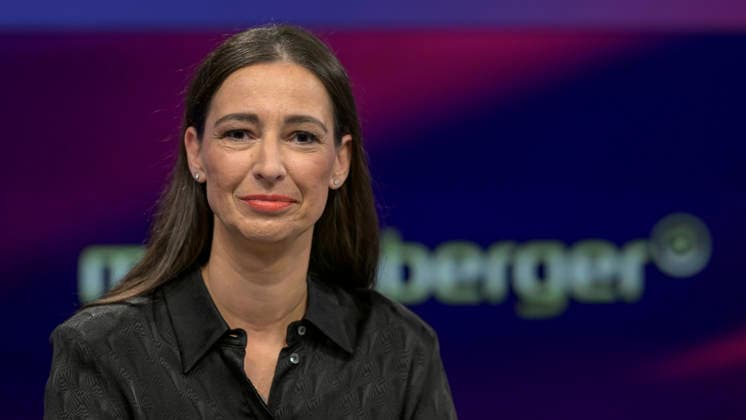 News Bilder des Tages v.l.: Pinar Atalay (RTL ntv), GER, Berlin, Studio, zu Gast bei Maischberger, politische Talkshow, TV, Format, mit Moderatorin Sandra Maischberger, Das Erste, aus Adlershof Am Studio 20, 03.06. 2026, *** v l Pinar Atalay RTL ntv , GER, Berlin, Studio, guest on Maischberger, political talk show, TV, format, with presenter Sandra Maischberger, Das Erste, from Adlershof Am Studio 20, 03 06 2026, Copyright: HMBxMedia UwexKoch