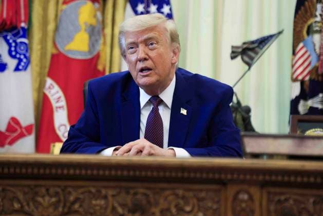 US President Donald J. Trump takes questions from the news media during an executive order signing ceremony US President Donald J. Trump responds to a question from the news media during a signing ceremony in the Oval Office of the White House in Washington, DC, USA, 03 June 2026. President Trump signed executive orders on the federal workforce and immigration. WASHINGTON DISTRICT OF COLUMBIA United States  Copyright: xPool ABACAx
