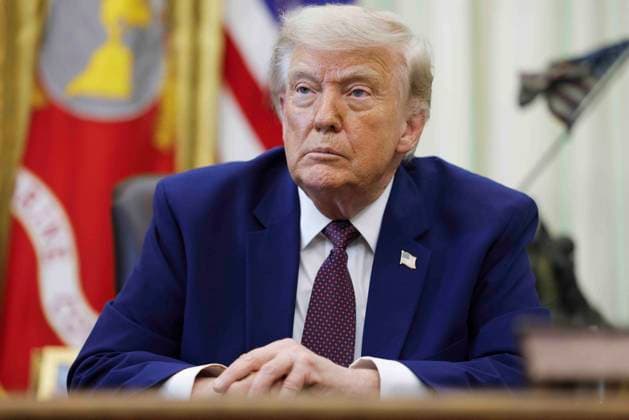 US President Donald J. Trump takes questions from the news media during an executive order signing ceremony US President Donald J. Trump responds to a question from the news media during a signing ceremony in the Oval Office of the White House in Washington, DC, USA, 03 June 2026. President Trump signed executive orders on the federal workforce and immigration. WASHINGTON DISTRICT OF COLUMBIA United States  Copyright: xPool ABACAx