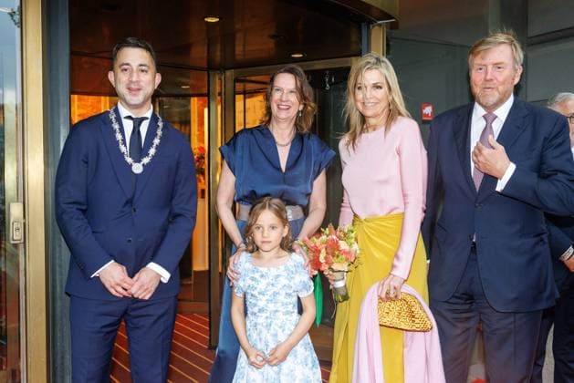 The Netherlands, 2026-06-03 20:30:01 NLD Amsterdam 20260603 - Royal Couple at the opening of the Holland Festival. In the photo: King Willem-Alexander and Queen Maxima - Greeting outside the main entrance by Emily Ansenk, Director of the Holland Festival. H.M. the Queen is presented with a hand bouquet by Alma Valkenburg (7 years old), daughter of Music & Music Theatre Program Manager Jochem Valkenburg.  Copyright: xx x
