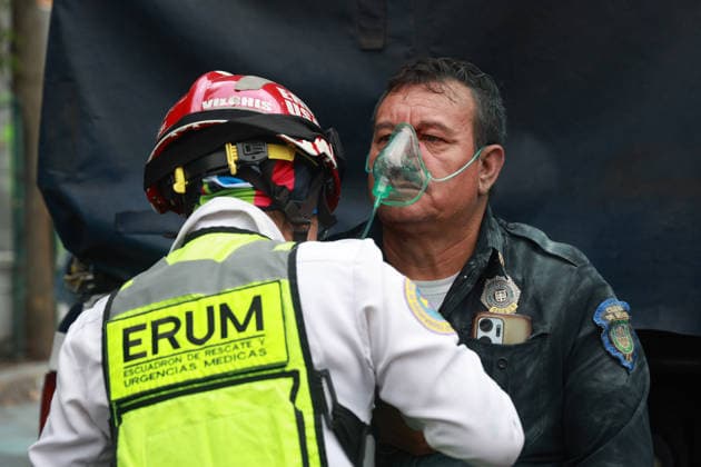 CNTE teachers hold third day of protests in Mexico City after declaring indefinite national strike MEXICO CITY, MEXICO - JUNE 03: An injured police officer is assisted by paramedics at Mexico s Education Ministry building during a protest by CNTE teachers, in Mexico City, Mexico on June 03, 2026. Members of National Coordination of Education Workers (CNTE) forced their way into Mexico s Education Ministry building, causing damage to the facilities, as part of the third day of protests following the declaration of a national strike. Daniel Cardenas Anadolu Mexico City Mexico. Editorial use only. Please get in touch for any other usage.  Copyright: x2026xAnadoluxDanielxCardenasx