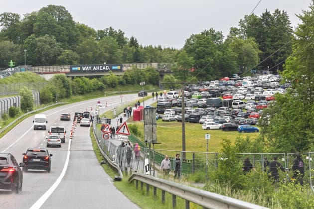 Rock am Ring 2026 auf dem Nürburgring - 03.06.26 Erster Anreisetag am Mittwoch, 03.06.2026, zu Rock am Ring 2026 am Nürburgring in der Eifel. Das dreitägige Musikfestival findet vom 5. bis 7. Juni 2026 statt und gehört zu den größten Open-Air-Festivals Deutschlands. Nürburg Nürburgring Rheinland-Pfalz Deutschland *** Rock am Ring 2026 at the Nürburgring 03 06 26 First day of arrival on Wednesday, 03 06 2026, for Rock am Ring 2026 at the Nürburgring in the Eifel The three-day music festival will take place from June 5 to 7, 2026 and is one of the largest open air festivals in Germany Nürburg Nürburgring Rhineland-Palatinate Germany Copyright: xMarcxJohnx
