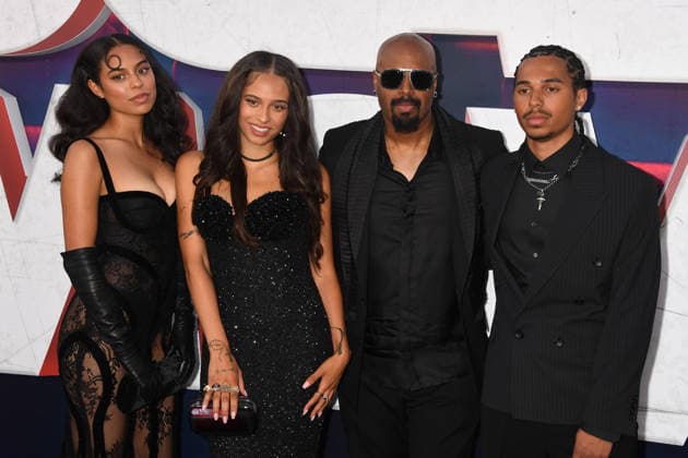 LOS ANGELES, CA - JUNE 3: Ilia Wayans, Laila Wayans, Shawn Wayans and Marlon Wayans at the World Premiere of Paramount Pictures Scary Movie at Paramount Theatre on June 3, 2026 in Los Angeles, California. Copyright: xJeffreyxMayerx