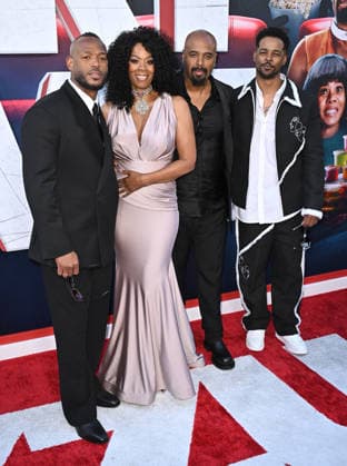 Paramount Pictures ˜Scary Movie™ World Premiere Marlon Wayans, Kim Wayans and Shawn Wayans arriving to Paramount Pictures Scary Movie world premiere at the Paramount Theatre on June 3, 2026 in Los Angeles, CA. Los Angeles Paramount Theatre California USA Copyright: xStarbuck xAFF-USA.COMx