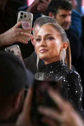 Jennifer Lopez bei der Premiere des Netflix-Films Office Romance im BFI Southbank. London, 03.06.2026 *** Jennifer Lopez at the premiere of the Netflix film Office Romance at the BFI Southbank London, 03 06 2026 Foto:xJ.xEdwardsx xFuturexImagex romance_london_6671