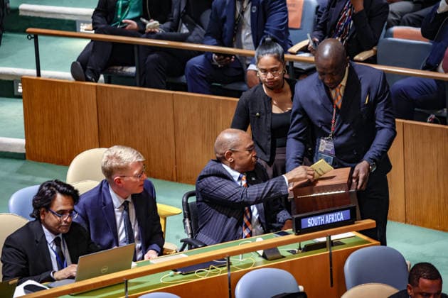 June 3, 2026, New York, New York, USA: South AfricaÃ¢â‚¬â ¢s representative casts a ballot during the vote for non-permanent seats on the UN Security Council for the 2027Ã¢â‚¬2028 term in the General Assembly Hall at UNHQ in New York. New York USA - ZUMAo116 20260603_znp_o116_062 Copyright: xBiancaxOterox
