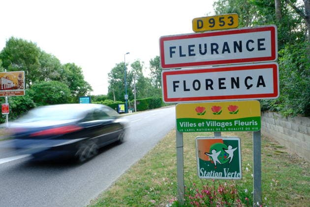 Disappearance Of Missing Girl Lyhanna - Fleurance The entrance signs of the town of Fleurance are seen in Fleurance, Gers, France on June 3, 2026, as the search for 11-year-old Lyhanna, who disappeared on May 29 in the Fleurance area, continues to mobilize significant investigative resources; a major development in the judicial inquiry saw a 41-year-old man charged and placed in pre-trial detention on suspicion of kidnapping and illegal confinement of a minor under the age of 15. Photo by JMP ABACAPRESS.COM Fleurance Gers France  Copyright: xJMP ABACAx