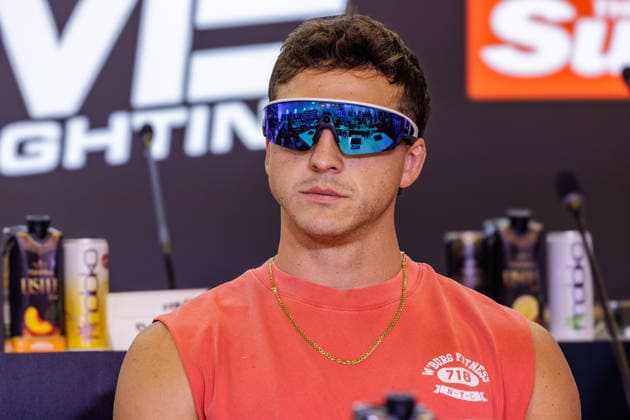 03.06.2026. Leverkusen. Josh Brueckner auf der Pressekonferenz im Vorfeld zum Fame Fighting, das große Promibox-Event von BILD und Eugen Lopez am 06.06.2026 in der Leverkusener Ostermann Arena. Zum ersten Mal in Kooperation mit dem britischen Pendant Misfits Boxing und dem internationalen Medienpartner The Sun. Leverkusen Ostermann Arena Nordrhein-Westfalen Deutschland *** 03 06 2026 Leverkusen Josh Brueckner at the press conference in the run-up to Fame Fighting, the big celebrity boxing event organized by BILD and Eugen Lopez on 06 06 2026 at the Ostermann Arena in Leverkusen For the first time in cooperation with the British counterpart Misfits Boxing and the international media partner The Sun Leverkusen Ostermann Arena North Rhine-Wes