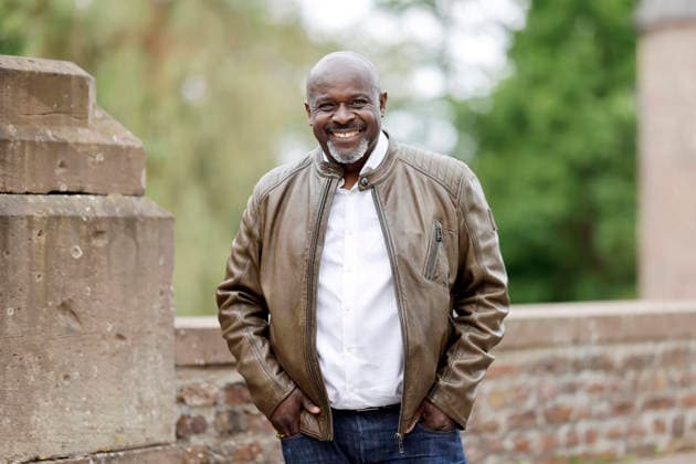 Influencer und Aktivist Serge Menga auf der Großveranstaltung Zukunft NRW- Zukunft AFD! des AFD-Kreisverband Düren auf Schloss Burgau. Düren, 03.06.2026 NRW Deutschland *** Influencer and activist Serge Menga at the major event Zukunft NRW Zukunft AFD organized by the AFD Kreisverband Düren at Schloss Burgau Düren, 03 06 2026 NRW Germany Copyright: xChristophxHardtx