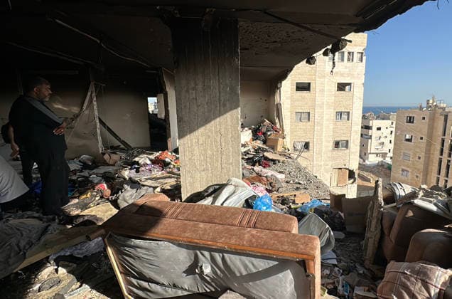 Palestinians Inspect Damage After Deadly Israeli Strike in Gaza City Palestinians inspect a damaged house following an Israeli airstrike that targeted an apartment belonging to the Labad family in northwestern Gaza City, on June 4, 2026. According to local sources, the strike killed five members of the family and injured others. Medical sources said that nine Palestinians were killed and 15 others wounded in a series of Israeli airstrikes targeting four residential apartments in different areas of Gaza City overnight. Photo by Hadi Daoud apaimages Gaza city Gaza Strip Palestinian Territory 040626_Gaza_HD_00(19) Copyright: xapaimagesxHadixDaoudx xapaimagesx