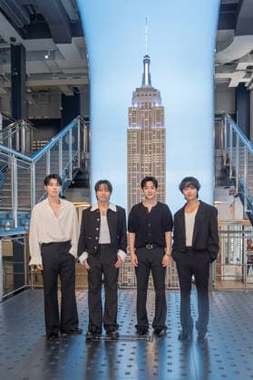 NY: South Korean indie-pop band The Rose visits Empire State Building South Korean indie-pop band The Rose celebrates release of album ROSE and the global ROSETOPIA tour by visiting Empire State Building in New York. New York New York United States Copyright: LevxRadin