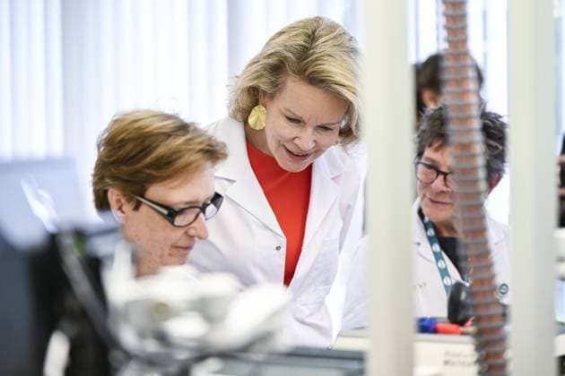 Queen Mathilde of Belgium pictured during a royal visit to visit to the Department of Anatomical Pathology of Antwerp s hospital Ziekenhuis aan de Stroom (ZAS), Thursday 04 June 2026. TOM GOYVAERTS  TomxGoyvaerts 175901660