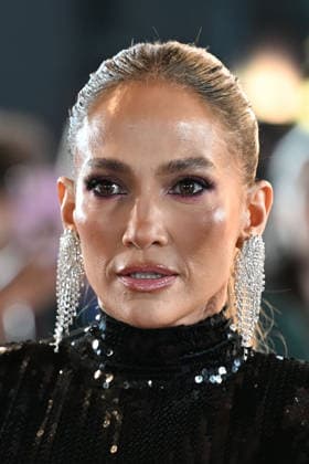 Office Romance UK Premiere in London LONDON, ENGLAND - JUNE 03: Jennifer Lopez attending the Office Romance UK Premiere at BFI Southbank on June 03, 2026 in London, England CAP MAR MAR Great Britain Copyright: xMartinxHarris CapitalxPicturesx