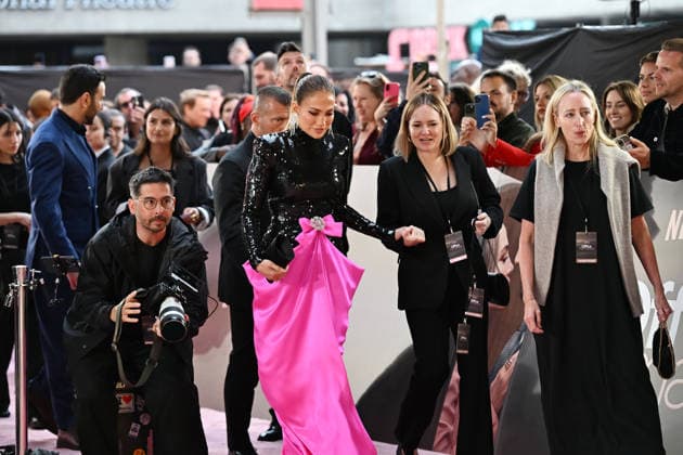 Office Romance UK Premiere in London LONDON, ENGLAND - JUNE 03: Jennifer Lopez attending the Office Romance UK Premiere at BFI Southbank on June 03, 2026 in London, England CAP MAR MAR Great Britain Copyright: xMartinxHarris CapitalxPicturesx