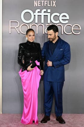 Office Romance UK Premiere in London LONDON, ENGLAND - JUNE 03: Jennifer Lopez and Brett Goldstein attending the Office Romance UK Premiere at BFI Southbank on June 03, 2026 in London, England CAP MAR MAR Great Britain Copyright: xMartinxHarris CapitalxPicturesx