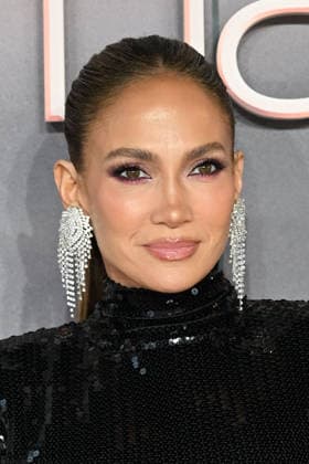 Office Romance UK Premiere in London LONDON, ENGLAND - JUNE 03: Jennifer Lopez attending the Office Romance UK Premiere at BFI Southbank on June 03, 2026 in London, England CAP MAR MAR Great Britain Copyright: xMartinxHarris CapitalxPicturesx