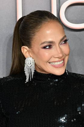 Office Romance UK Premiere in London LONDON, ENGLAND - JUNE 03: Jennifer Lopez attending the Office Romance UK Premiere at BFI Southbank on June 03, 2026 in London, England CAP MAR MAR Great Britain Copyright: xMartinxHarris CapitalxPicturesx